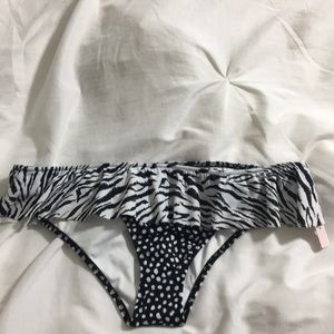 NWT !!! Victoria Secret Bikini Bottom